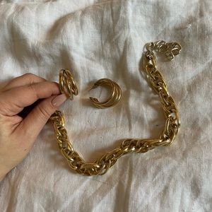 Gold jewelry lot - see images